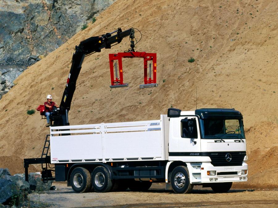  Mercedes-Benz Actros 2640 1997 года  (фото 2 из 3)